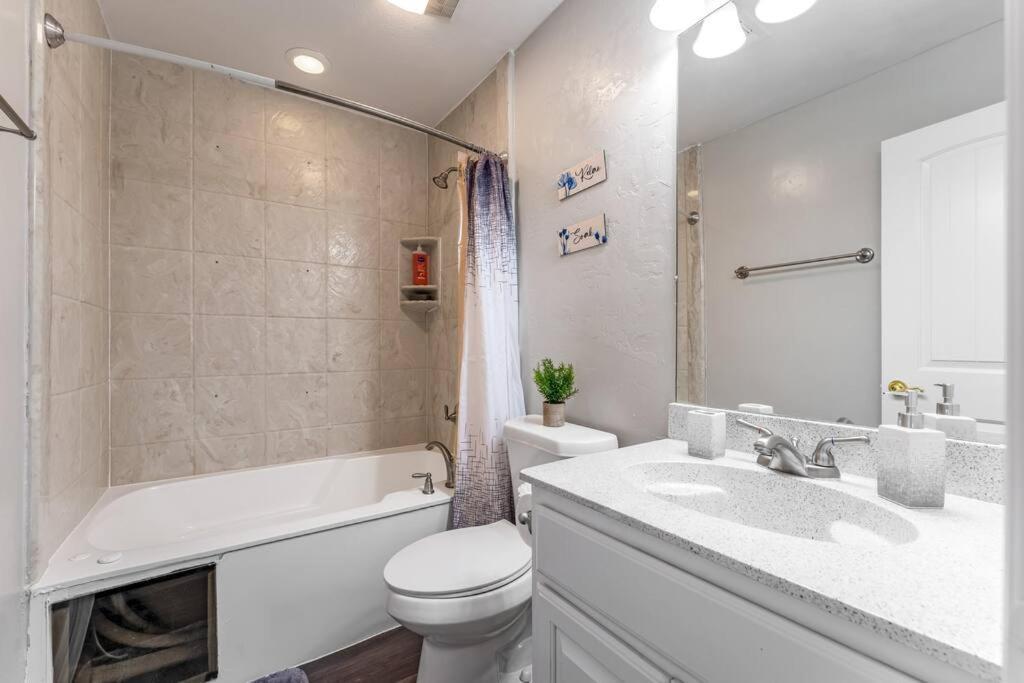 Family Friendly 2Bdrm-Walk To At&T/Cowboys Stadium Арлингтон Экстерьер фото