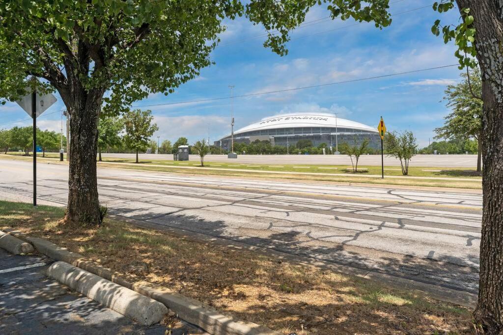 Family Friendly 2Bdrm-Walk To At&T/Cowboys Stadium Арлингтон Экстерьер фото